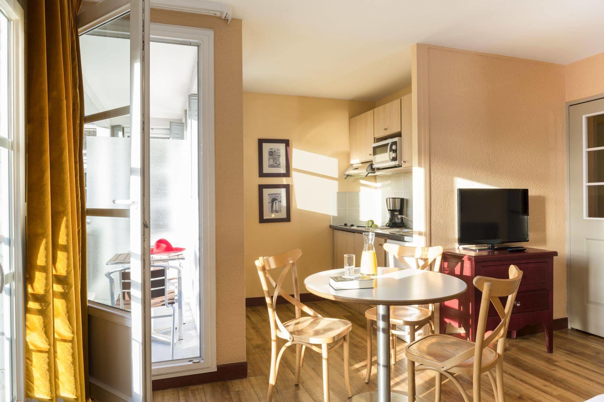 Aparthotel Adagio Paris Montmartre Ngoại thất bức ảnh